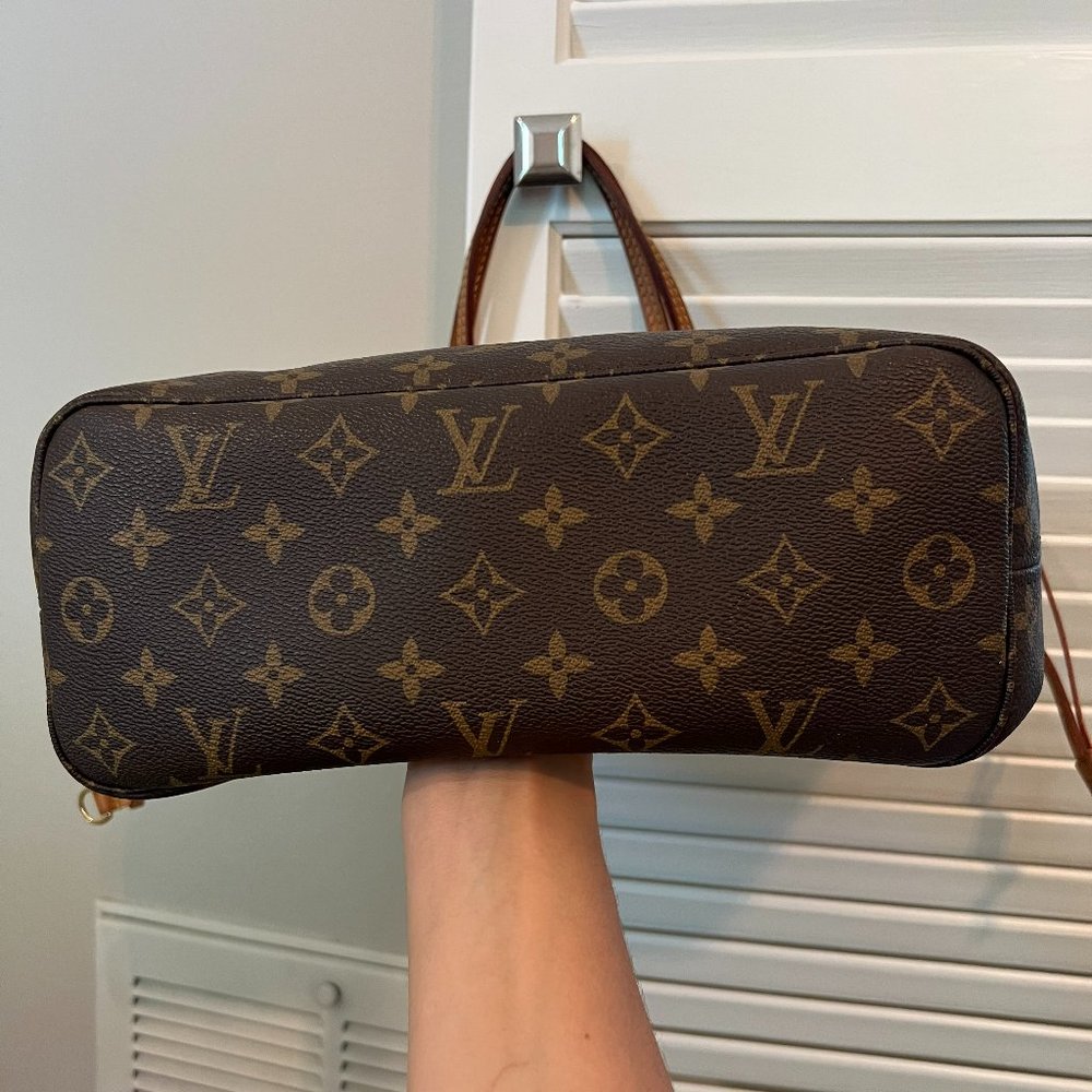 Pre-Owned Louis Vuitton Neverfull PM
